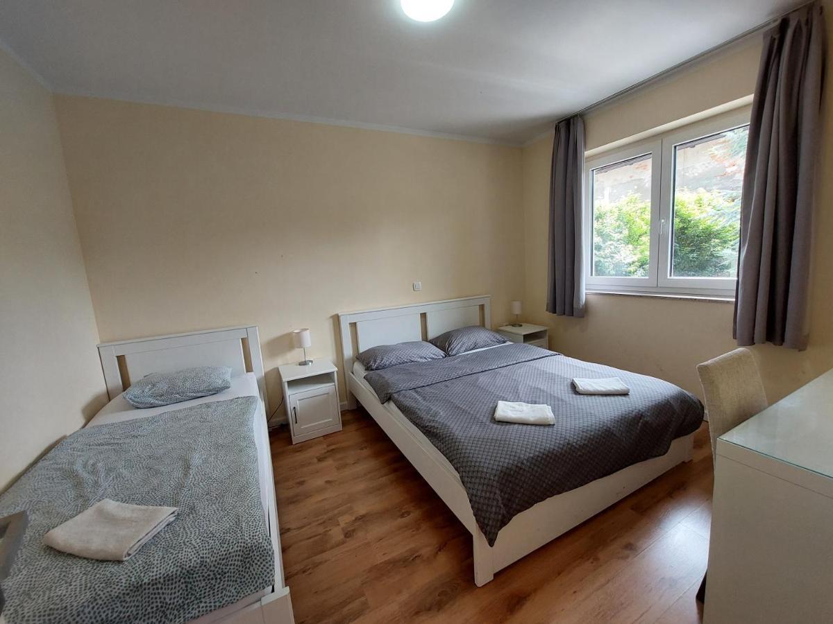 R41 - Tivoli Groundfloor Apartment Любляна Экстерьер фото